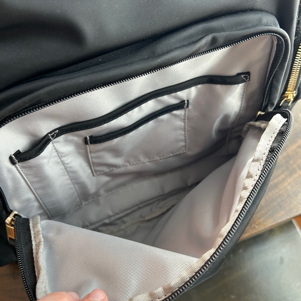 Tumi Black Voyageur Backpack for Women - Like new - Picture 5 of 8